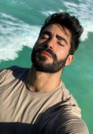 Te gustaría pasear en yate a mi lado ? 🛥️😏