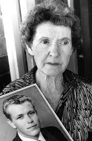 Alexander Carstens's Instagram, Twitter & Facebook