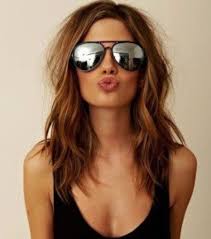 Photo coupe cheveux bouclés mi long coupe cheveux bouclés mi long. Idee Tendance Coupe Coiffure Femme 2017 2018 Photo Les Cheveux Mi Longs Ondules Vogue Tunisie Maroc Algerie Magazine Fashion Luxe Inspiration Et People