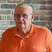 Stephen Duell's Instagram, Twitter & Facebook