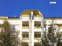 In begehrten wohnlagen und ballungsgebieten ist die nachfrage hoch, und interessenten treiben den preis schnell in die höhe. Zwangsversteigerung In Bayern Zwangsversteigerungen In Bayern Bei Immobilienscout24