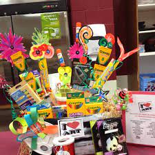 Art Supply Bouquet For Ticket Raffle Fundraiser Sorry No Link Leave It In Comment And I Wil School Auction Baskets Raffle Baskets Auction Gift Basket Ideas