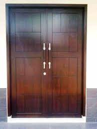 Sesuai dengan konsep minimalis, pintu garasi yang satu ini dirancang sesederhana mungkin dengan sedikit sentuhan modern. Desain Pintu Rumah Modern Minimalis