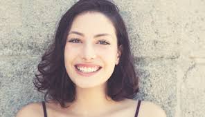 Blanquea tus dientes de forma natural: 5 alimentos para una sonrisa más  radiante