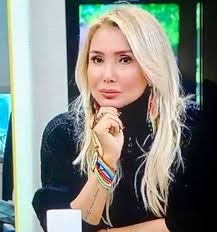 Yonca evcimik resmi web sitesi. Yonca Evcimik Kimdir Nereli Kac Yasinda Boyu Kilosu Albumleri