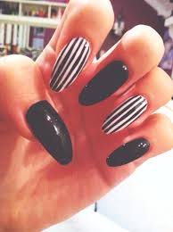 Black And White Striped Stiletto Nails Black White Striped Stiletto Nails Vibeck Com Nail Polish Art Nails Stiletto Nails
