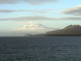 Jan mayen is an island situated at 71°n 8°30'v, about 1000 km west of mainland norway and 550 km northeast of island. Global Volcanism Program Jan Mayen