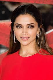 Do You Like Your Eyebrows Bushy Full Natural Arched Or Tapered Whatever Your Brow Goa Deepika Padukone Hair Deepika Padukone Style Beautiful Indian Actress