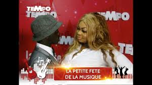 La déesse du miel, c'est son surnom. Tempo Qui De Ange Farot Ou De Eudoxie Yao Remportera La Battle Youtube