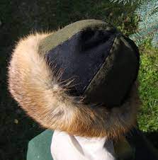 Early Medieval Hat Round Hat Form Birka With Fox Fur Viking Etsy In 2021 Round Hat Medieval Hats Hats