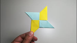 Además, construirlo con papel bicolor le dará un toque diferente. Como Hacer El Avion De Papel Que Mejor Vuela Youtube