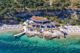 Es befindet sich in unmittelbarer nähe der altstadt in östlicher richtung, zwischen zwei luxuriösen dubrovnik hotels. Top 10 Schonsten Strande In Dubrovnik Placesofjuma