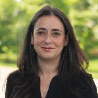 Laura Soeder's Instagram, Twitter & Facebook