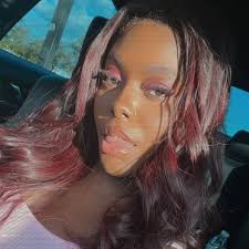 She did no eyeshadow look and then when I brought up curling my hair she  asked me...oh you still want that?" Uhhhh did I book that? Yes? Okay. Then  I want it.