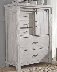 Bed, home furnishings, furniture, bed frame, furnishing for bedroom, bedroom furniture set. Brashland Queen Panel Bed With Mirrored Dresser And Chest B740 B8 B1 46 Bedroom Groups Miracle Furniture Fl