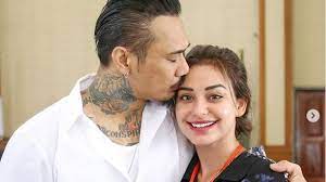 Dia adalah istri jerinx, nora alexandra. Free From Prison Jerinx Sid Direct Rain Nora Alexandra Kiss Riotallo Com