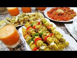 Plats D Ete Facile Et Rapide Brochettes De Dinde Salades Cuisine Marocaine Youtube Brochette De Dinde Cuisine Marocaine Cuisine