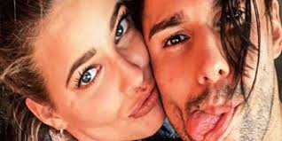 Andrea nicole ha 29 anni ed è di milano: Uomini E Donne Gossip Nicole Vinti Impegnata Fuori Dal Programma Arriva La Segnalazione Dell Uomo