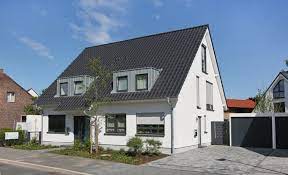 2 mehrfamilienhäuser und 1 garage in duisburg. Krefeld Verberg Perfekte Doppelhaushalfte Mit Viel Platz Und Garage In Bester Nachbarschaft Kersting Immobilien