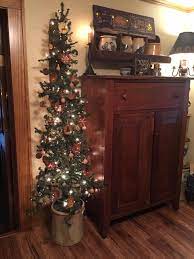 Want This In My Dining Room This Year I Can Do This Primitive Christmas Primitive Christmas Decorating Country Christmas Trees