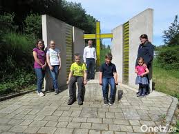 Aus seinen höchsten schalllöchern grüßen sie: Blumenweg Statt Fronleichnamsprozession Onetz