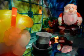 Frosty the snowman, the iconic holiday special coming from rankin/bass productions, aired on cbs over the weekend. Frosty The Snowman Comes To Life At Gaylord Palms Ice 2013 Photos And Video Mousesteps