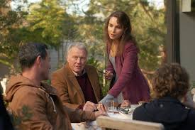 A főszereplők mark wahlberg, winston duke, alan arkin, iliza shlesinger, bokeem woodbine. Az Igazsag Nyomaban