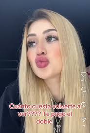 Ahora Vivían hasta usa pupilentes azules 😳🫣 no cabe duda de que estaba y  sigue estando 0bs3sionada con ser Valeria 😩