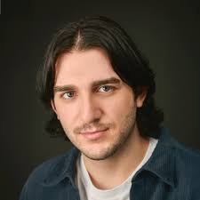 If you have expertise, you can build a content empire with ease Here's how  to start: 1. REMIND yourself you have something valuable to share with the  world