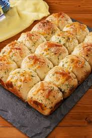 Cheesy Garlic Butter Rolls Are So Worth The Carbs Recipe Dinner Rolls Recipe Bread Recipes Homemade Dinner Rolls