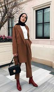 تبحثين عن ملابس محجبات حسب شكل الجسم؟ حسناً، اليوم نجعل هذه المهمة سهلة للغاية. Ø£ÙÙƒØ§Ø± Ù„ØªÙ†Ø³ÙŠÙ‚ Ù…Ù„Ø§Ø¨Ø³Ùƒ Ø¨Ø£Ù†Ø§Ù‚Ø© Ù…Ø¹ Ø§Ù„Ø­Ø¬Ø§Ø¨ Ø§Ø­ÙƒÙŠ