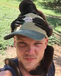 vieux amis avicii tim bergling edm dj
