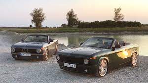 The bmw doesn't quite offer the same wide selection as the mercedes under the bonnet, but three petrol and three diesel units means that there are still plenty to choose from. Everytimer Eta 02 Cabrio Comeback Einer Legende