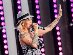 Sarah ryglewski (born 31 january 1983) is a german politician of the social democratic party (spd) who has been serving as a member of the bundestag from the state of bremen since 2015. Koln Sarah Connor Begeistert 17 000 Fans In Lanxess Arena Kolnische Rundschau