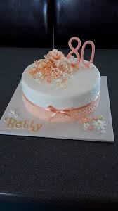 80th Birthday Cake Ideas For Grandma Popsugar Bolo De Festa Decorado Bolo Lindo De Aniversario Bolos De Aniversario