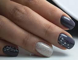 Gray nail polish and floral designs is also a popular style. 31 Gray Nail Art Designs Fashion Star Grey Nail Art Grey Nail Designs Gray Nails