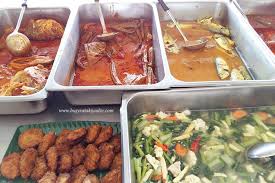 Balut kemas dan bakar atas dapur atau oven. Nasi Ala Kampung Di Restoran Ikan Bakar Top Alor Setar