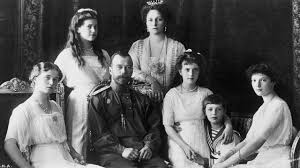 Коля, николаша, николя, колюня, колюся, колюха, колюша, коляня, колян, коляха, коляша, кока. Poslednie Cari Vo Chto Netflix Prevratil Semyu Nikolaya Ii Bbc News Russkaya Sluzhba