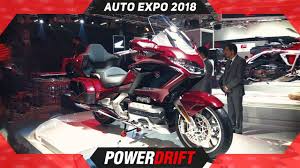 The honda gold wing has a seating height of 745 mm and kerb weight of the goldwing is thoroughly modern and refined and is setting new benchmarks as always. Honda Gold Wing Price 2021 June Offers Images Mileage Reviews