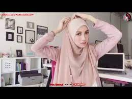 Disebabkan terlalu banyak tudung bawal cotton from tiyascarve ni kat umah so ila nk buat tutorial guna tudung ni. 10 Gaya Dalam Satu Tudung Anda Dilema Nak Pakai Hijab Bawal Tapi Teringin Nak Menggayakan Shawl Youtube