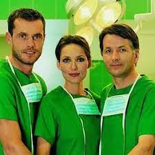 Er arbeitete an der sachsenklinik als facharzt der chirurgie und gynäkologie. In Aller Freundschaft Mdr Wiederholt Krankenhausserie Von Anfang An Erste Folgen Des Dauerbrenners Schon Ab Montag Im Programm Tv Wunschliste