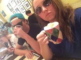 Emma Halliburton (@emmahalliburton)