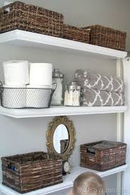 Nos appartements semblent rapetisser toujours et du coup les pièces qui les composent paraissent de plus en plus claustrophobes. Chaque Salle De Bains Doit Etre Equipee D Un Espace De Rangement Et Plus Particulierement Si Vous Possedez Une Grande Maiso Bathroom Decor Pinterest Home Home