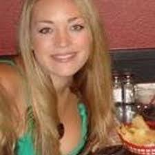 Nicole Dailey's Instagram, Twitter & Facebook