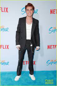 KJ Apa Reveals He Wants To Be On 'RuPaul's Drag Race': Photo 4649307 | KJ  Apa, RuPaul's Drag Race Photos | Just Jared: Entertainment News