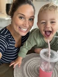 Eleanor Meade's Instagram, Twitter & Facebook