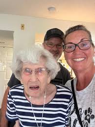 Happy Birthday to fellow Maniac Paulette Harrison!!!