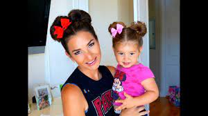 Includes 1 minnie mouse disney pony tail holder set of 6 pieces that features 2 red & 4 white hair ties with decorative beads, bow ties, flowers, & minnie mouse. Minnie Mouse Hair Do Easy Super Cute Diy Youtube