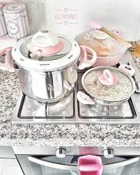 pin by yaen gomez on pink pink kitchen vintage kitchen kim s kitchen