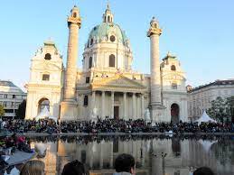 Ein passant bittet einen inspektor, einem. Andernorts Out Of Place Das Vienna Humanities Festival Am Karlsplatz Kultur Vienna At